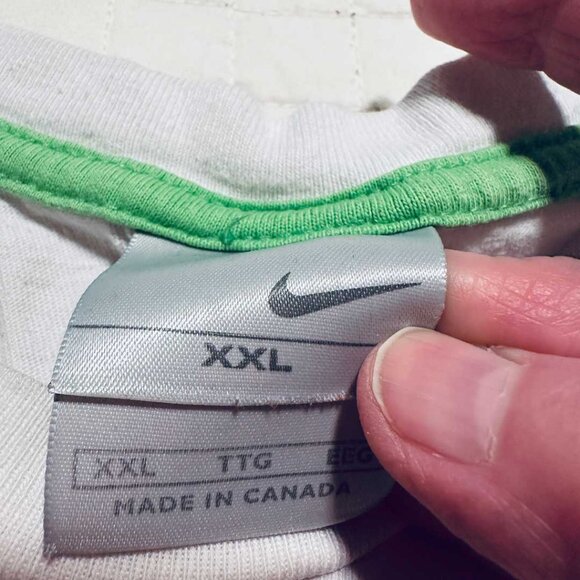 Vintage Nike Graphic Tee 2XL White Retro Typography Made in Canada - Picture 2 of 5